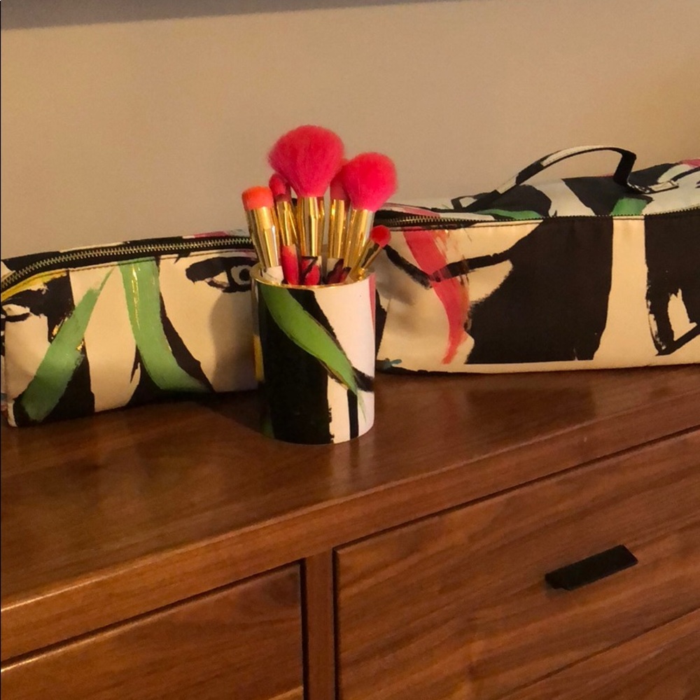 Make up bags, make up brush set with cup holder